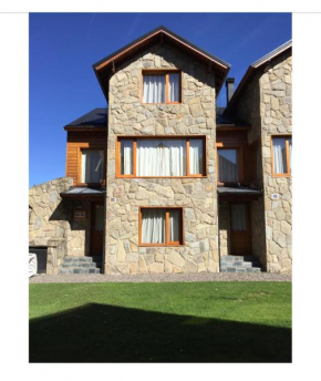 Samay Huasi - 3 dorm en suite - inmejorable ubicación - cochera cub San Martin De Los Andes